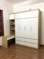 Tủ quần áo kết hợp bàn làm việc
